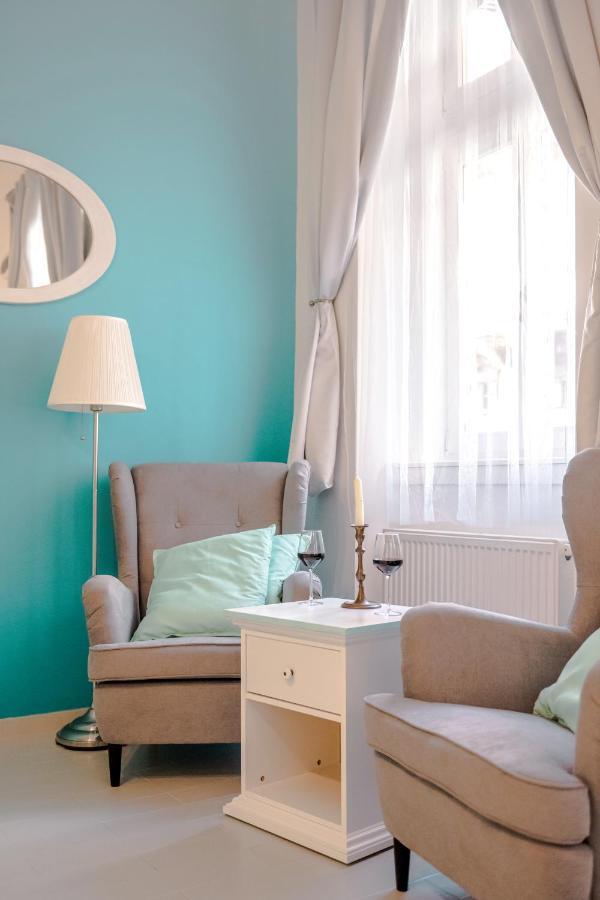 Ombre Apartment With Parking Option Budapest Eksteriør billede