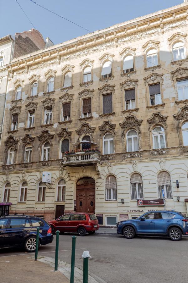 Ombre Apartment With Parking Option Budapest Eksteriør billede